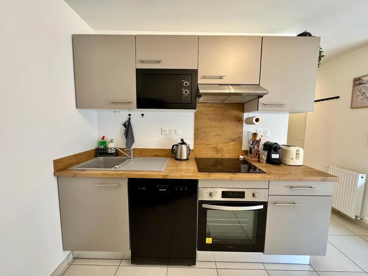 Apartament Appartement 4 A 5 Personnes Au Bord Du Lac Génos Francja