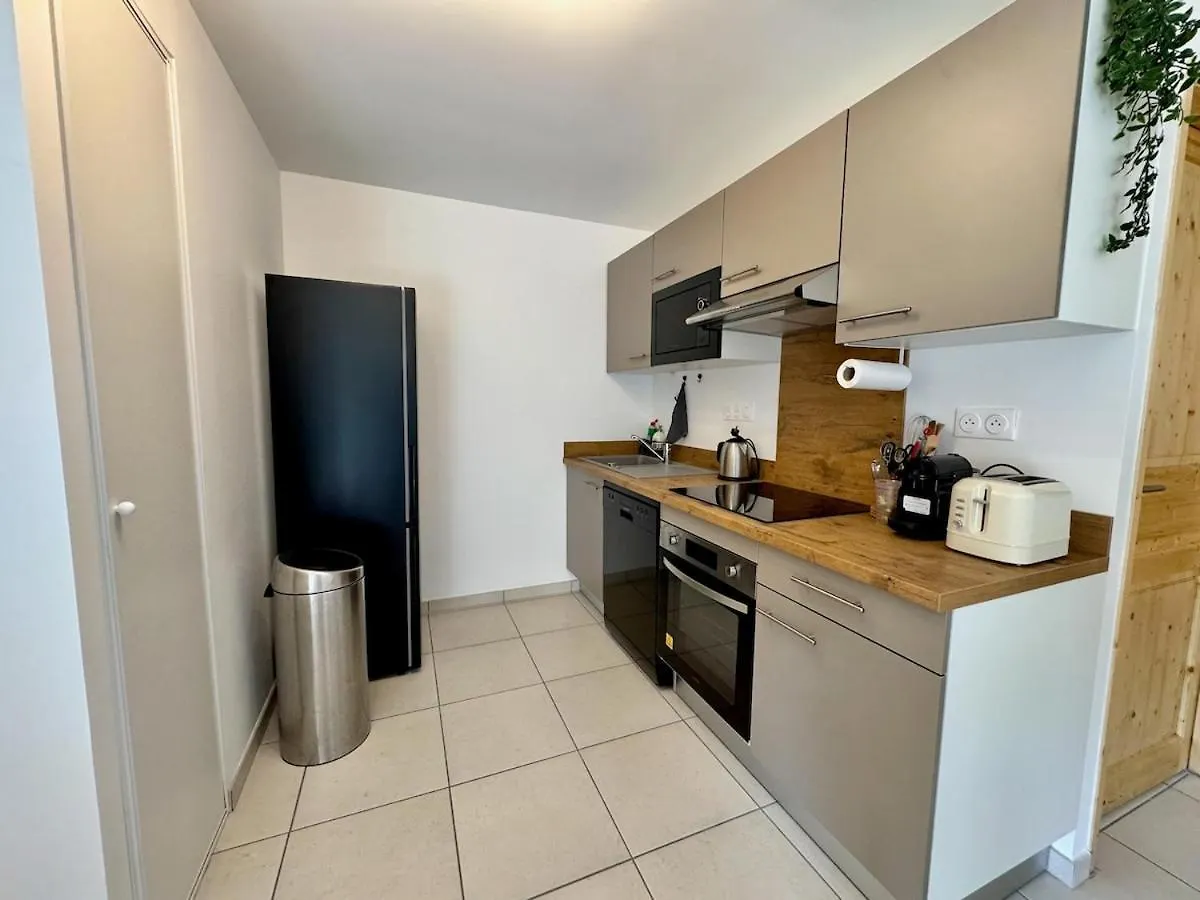 Appartement 4 A 5 Personnes Au Bord Du Lac Génos